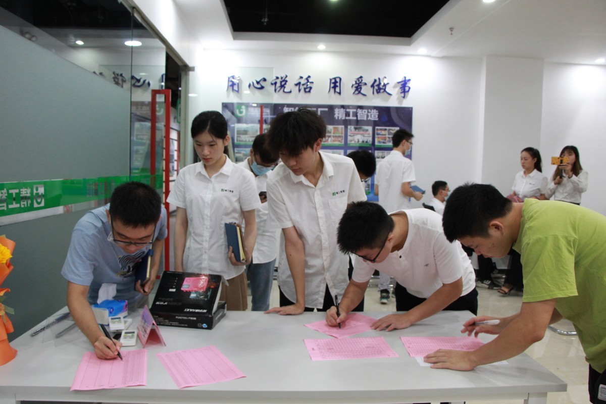 pg���ӡ�ģ����(������Ϸ)�ٷ���վ��ģ����/����ƽ̨